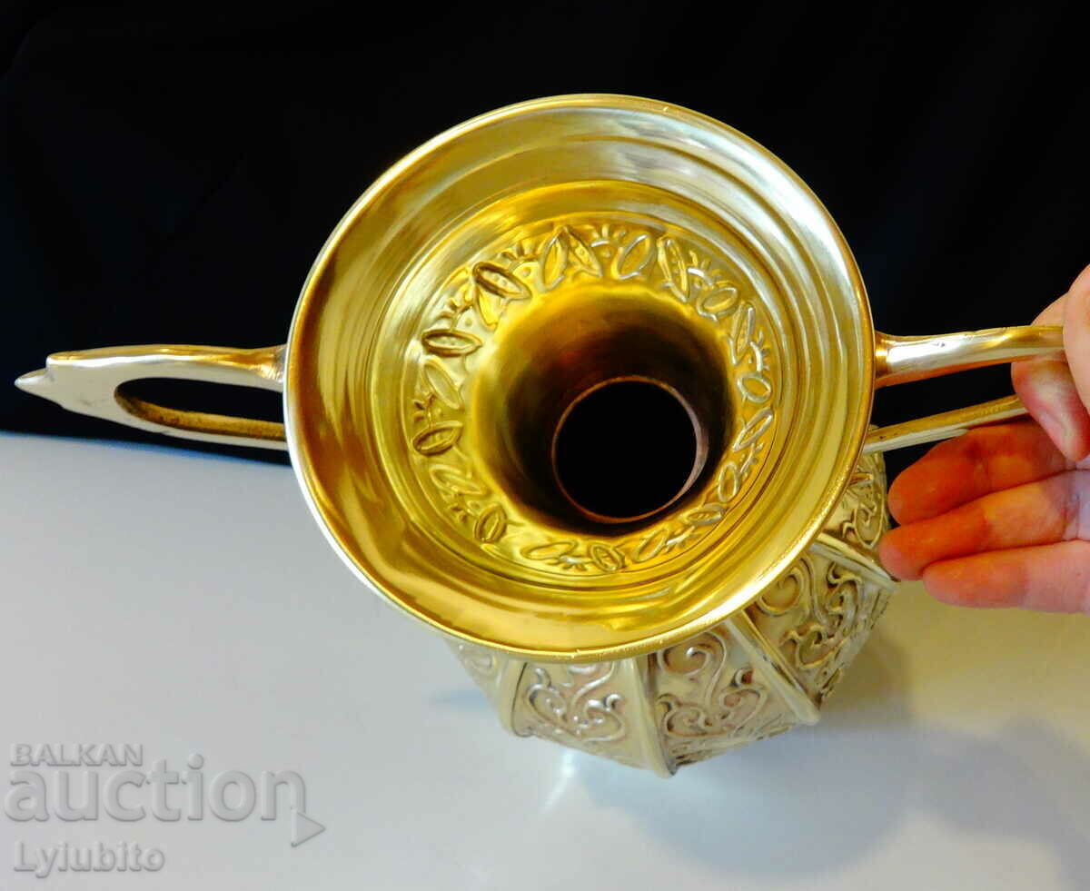 Delivery of Copper vase, jug, amphora 1.6 kg Delivery of Copper vase, jug, amphora 1.6 kg