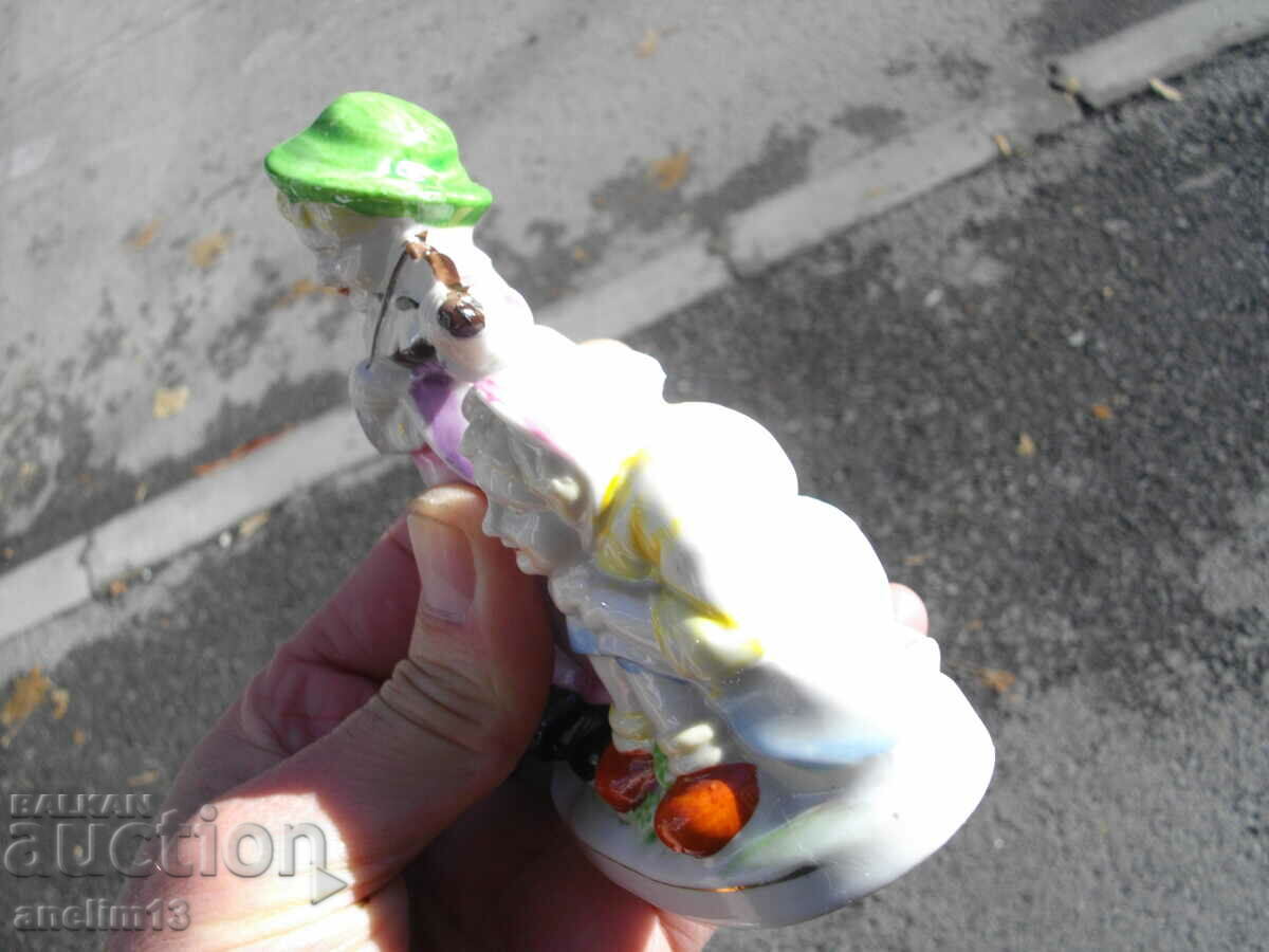 Delivery of OLD PORCELAIN MARKED Delivery of OLD PORCELAIN MARKED