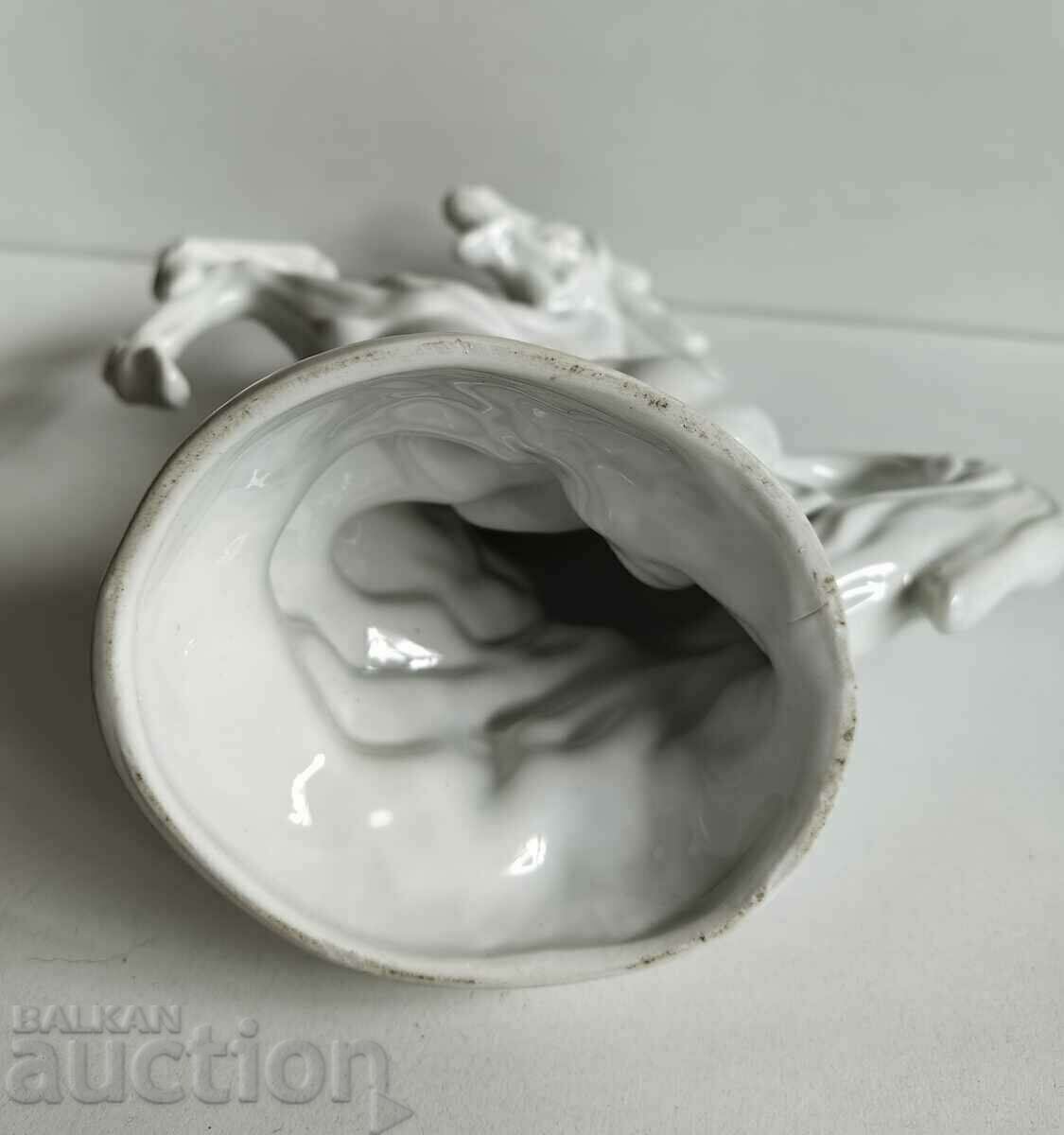 .LARGE PERFECT PORCELAIN STATUETTE HORSE FIGURE PORCELAIN - 7 .LARGE PERFECT PORCELAIN STATUETTE HORSE FIGURE PORCELAIN - 7