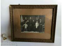 .OLD FAMILY PHOTO PHOTO FRAME