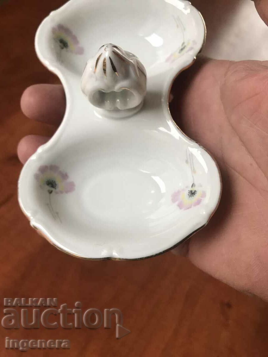 Auction PORCELAIN SALT SHANK PEPPER SHANK CZECHOSLOVAK MARKING Auction PORCELAIN SALT SHANK PEPPER SHANK CZECHOSLOVAK MARKING