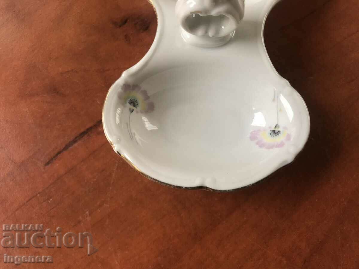 Delivery of PORCELAIN SALT SHANK PEPPER SHANK CZECHOSLOVAK MARKING Delivery of PORCELAIN SALT SHANK PEPPER SHANK CZECHOSLOVAK MARKING