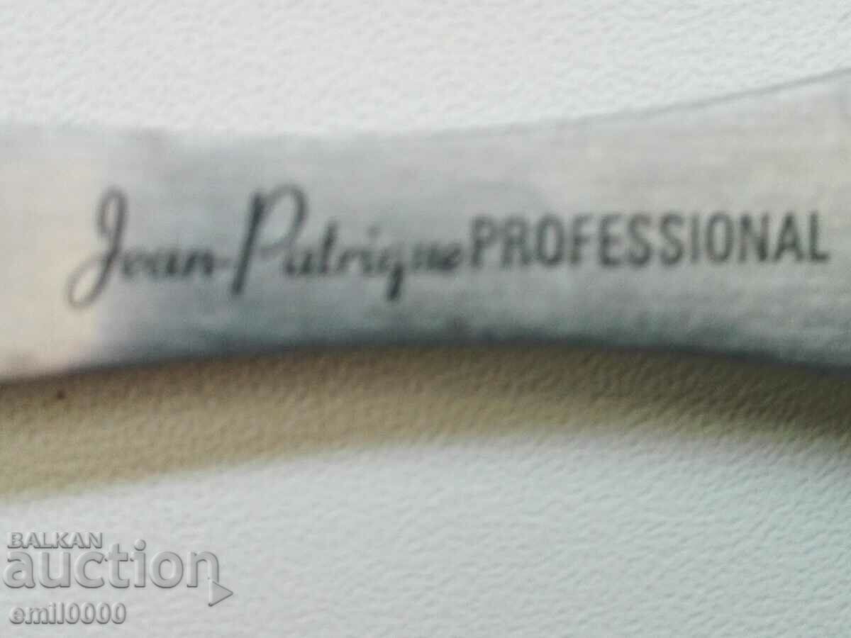 Delivery of Cutlery - forks.