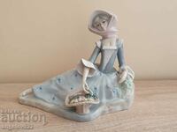 CASADES Spanish porcelain figure statuette