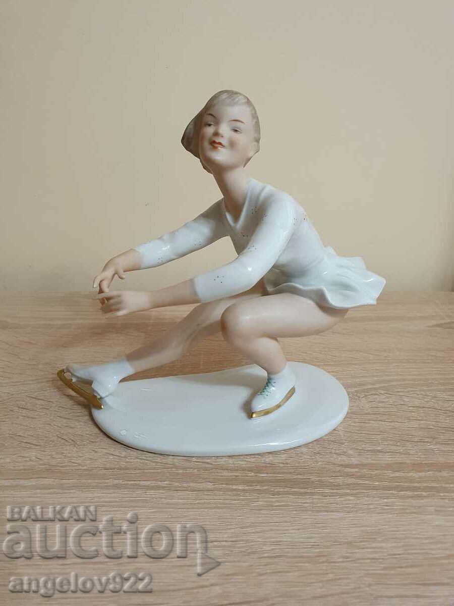 Wallendorf German porcelain figure figurine