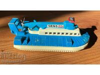 MATCHBOX Super Kings  K-22 Hovercraft    S.R.N.6 Diecast.