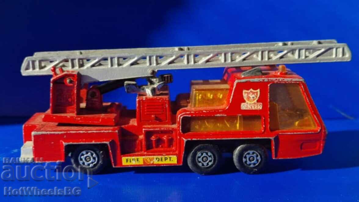 MATCHBOX Super Kings K-9 Fire Engine Tender