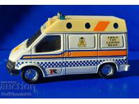 Αεροπορικό Ασθενοφόρο Super Kings Ford Transit MATCHBOX