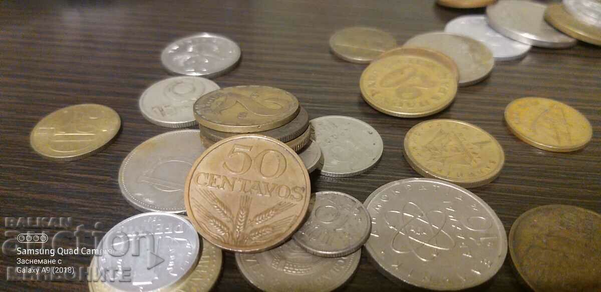 Lot of 120 foreign coins Lot of 120 foreign coins