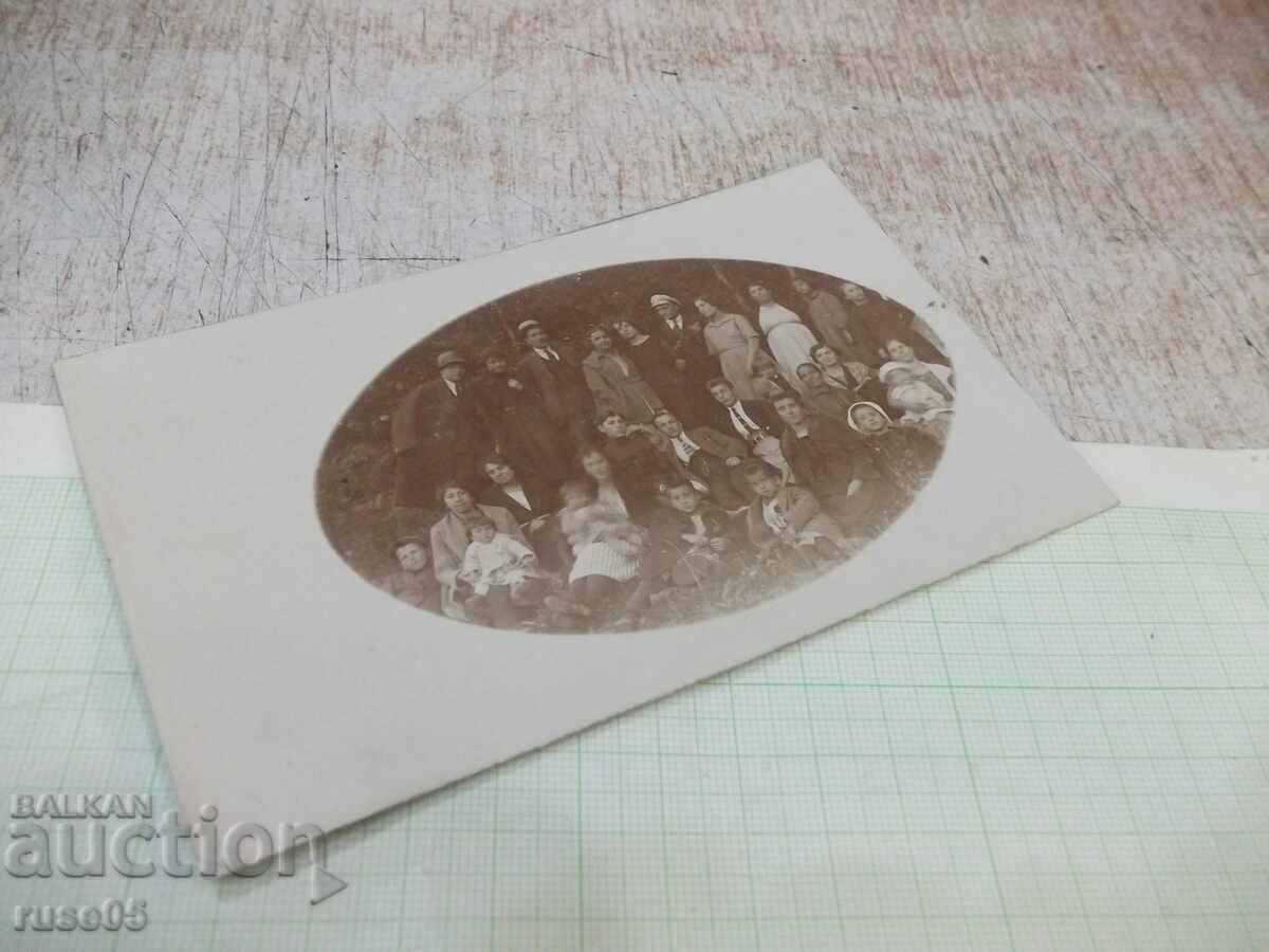 Παράδοση Μια παλιά φωτογραφία από μια ανάμνηση του θερέτρου Παράδοση Μια παλιά φωτογραφία από μια ανάμνηση του θερέτρου