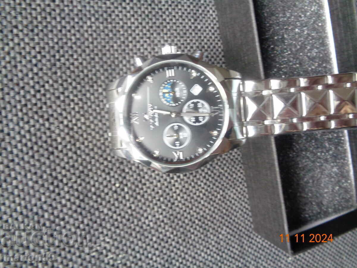 Ceas nou-nouț WATERPROOF lanț puternic 111 cu preț 23.00 BGN | € 11.76 Ceas nou-nouț WATERPROOF lanț puternic 111 cu preț 23.00 BGN | € 11.76