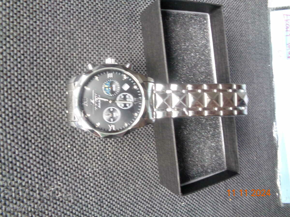 Brand new watch WATERPROOF strong chain 111