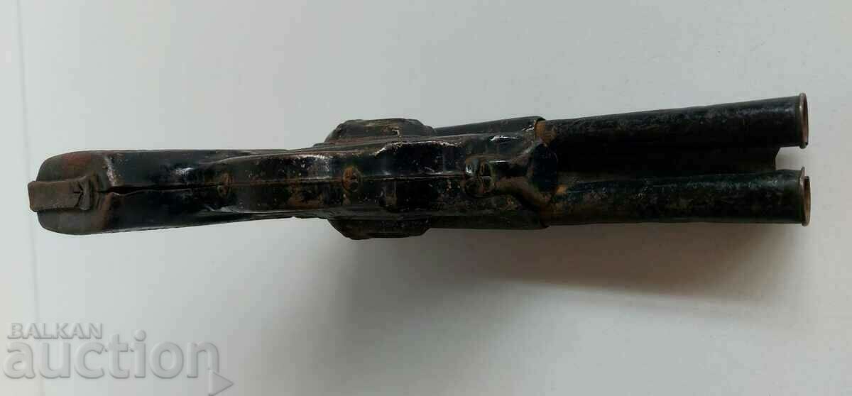 .RARE TOY SHEET METAL DOUBLE BARREL GUN METAL NOT WORKING - 5 .RARE TOY SHEET METAL DOUBLE BARREL GUN METAL NOT WORKING - 5