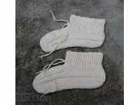 . 100-YEAR-OLD KNIT KIDS SLIPPERS SHOSH SOCKS