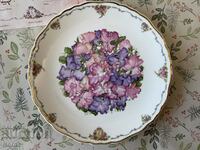 Beautiful ROYAL ALBERT plate with certificate