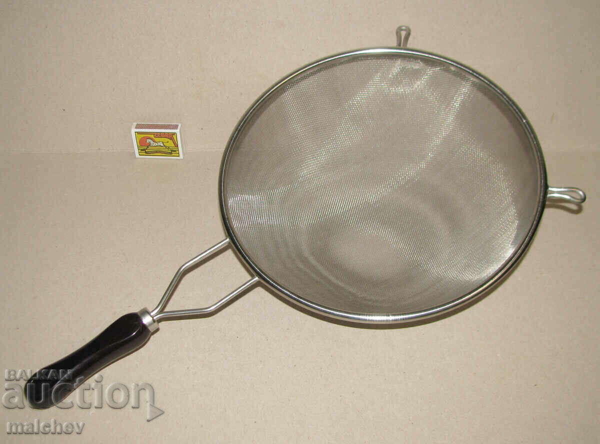 Large metal strainer colander 28 cm, new excellent condition