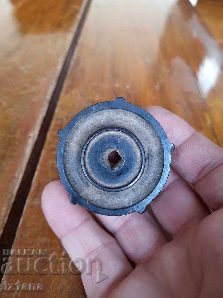 Auction Old crane knob Auction Old crane knob