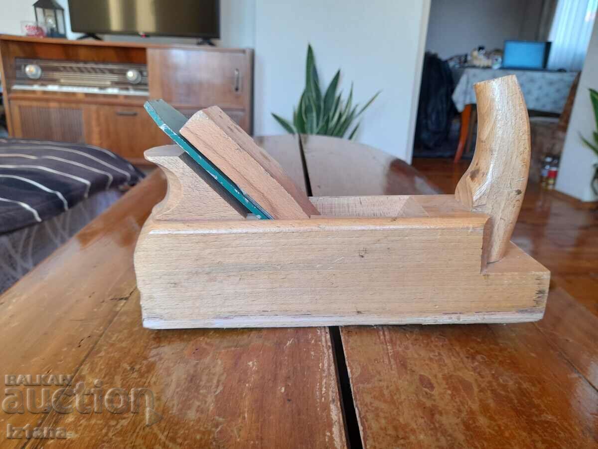 Licitație Avion vechi de dulgher