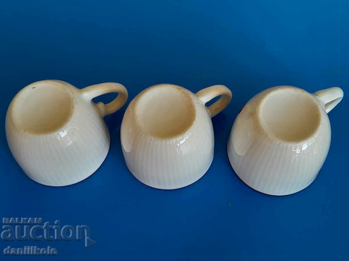 *$*Y*$* SET OF OLD SMALL CUPS BULGARIA PORCELAIN SUPER*$*Y*$* - 5 *$*Y*$* SET OF OLD SMALL CUPS BULGARIA PORCELAIN SUPER*$*Y*$* - 5