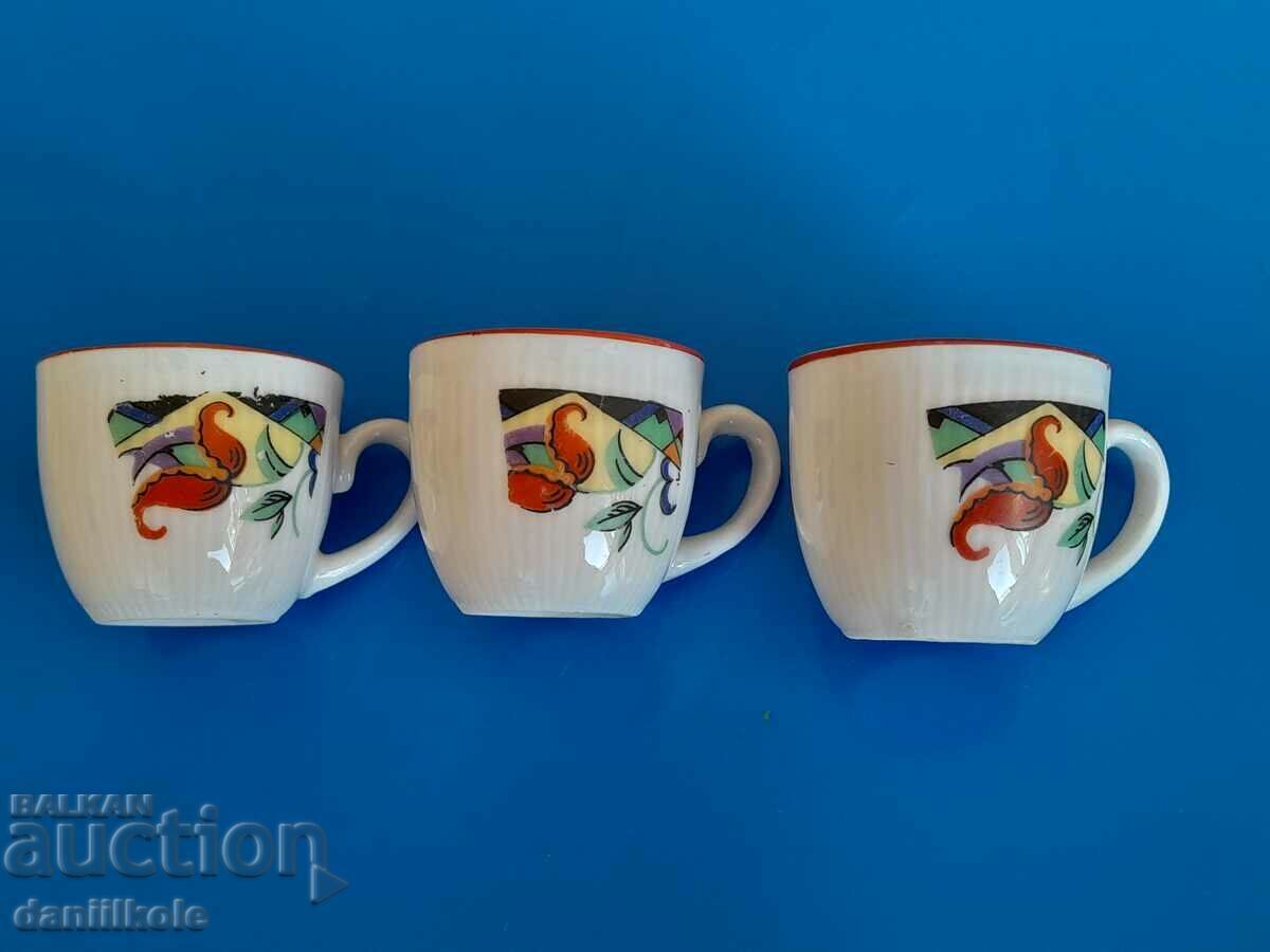 *$*Y*$* SET OF OLD SMALL CUPS BULGARIA PORCELAIN SUPER*$*Y*$* *$*Y*$* SET OF OLD SMALL CUPS BULGARIA PORCELAIN SUPER*$*Y*$*