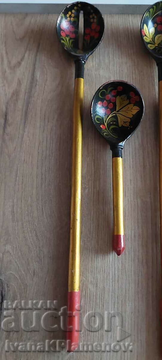 Suveniruri hohloma Rusia pentru colecționari cu preț 24.00 BGN | € 12.27 Suveniruri hohloma Rusia pentru colecționari cu preț 24.00 BGN | € 12.27