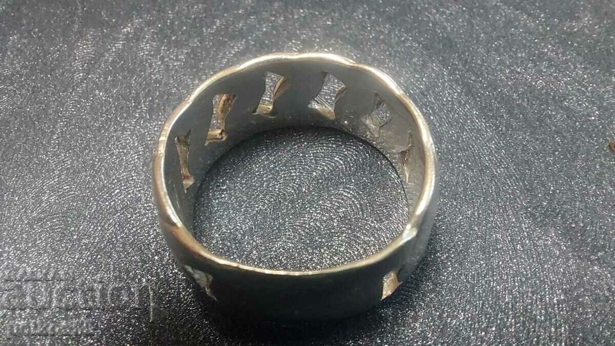 Сребърен дамски пръстен с цена € 25.00 | 48.90 лв.