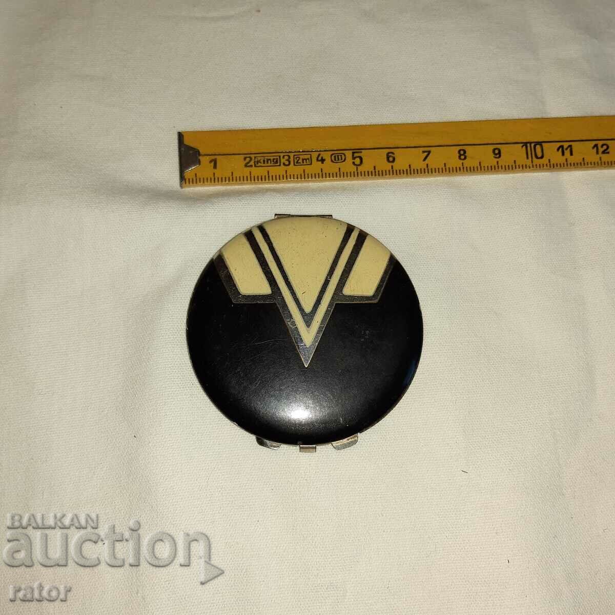 Old powder room with price 12.00 BGN | € 6.14 Old powder room with price 12.00 BGN | € 6.14