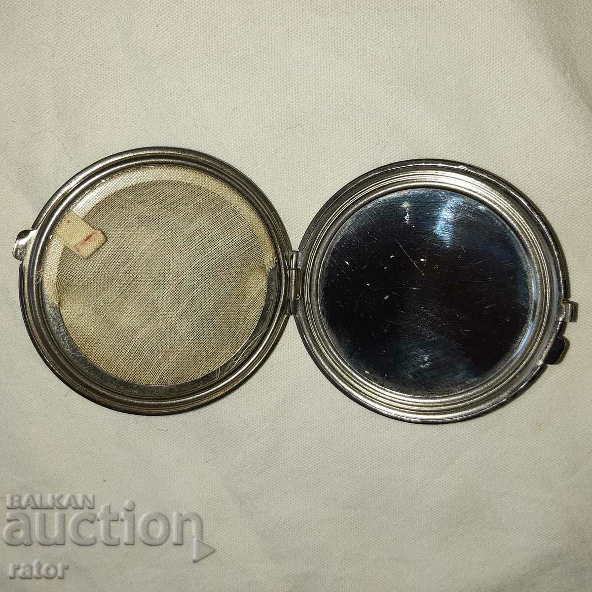 Auction Old powder room Auction Old powder room