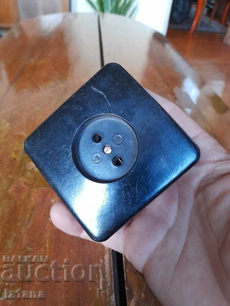 Old electrical outlet with price 11.00 BGN | € 5.62 Old electrical outlet with price 11.00 BGN | € 5.62