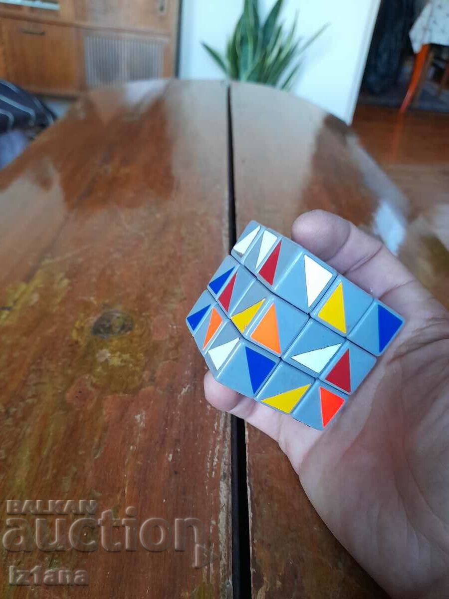 Old cube, stacking cube with price 32.00 BGN | € 16.36 Old cube, stacking cube with price 32.00 BGN | € 16.36