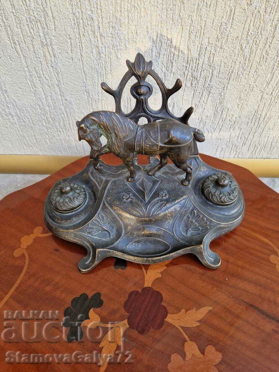 Уникална антикварна бронзова мастилница с цена 244.00 лв. | € 124.76 Уникална антикварна бронзова мастилница с цена 244.00 лв. | € 124.76