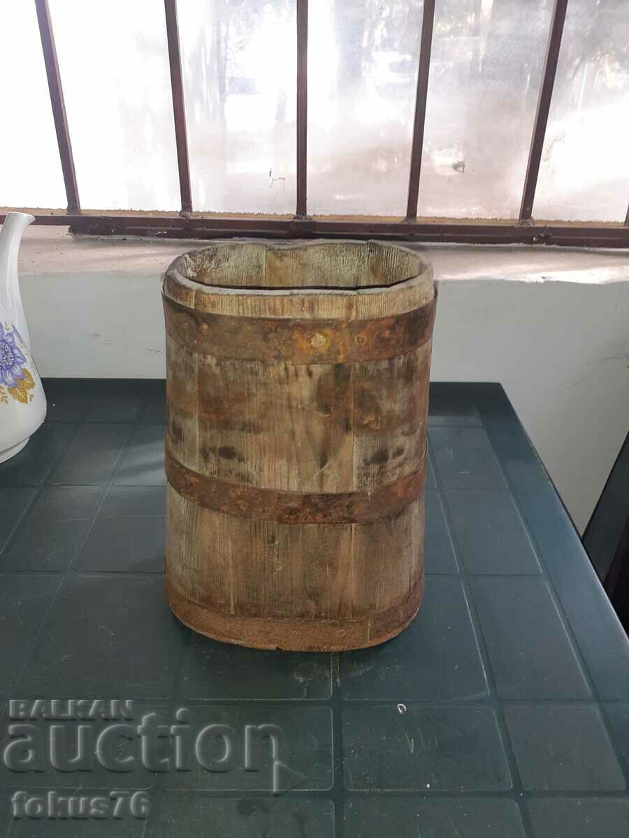 Παλιό ξύλινο σκάφος πρωτόγονο buckel buckel breve με τιμή 59.00 BGN | € 30.17 Παλιό ξύλινο σκάφος πρωτόγονο buckel buckel breve με τιμή 59.00 BGN | € 30.17