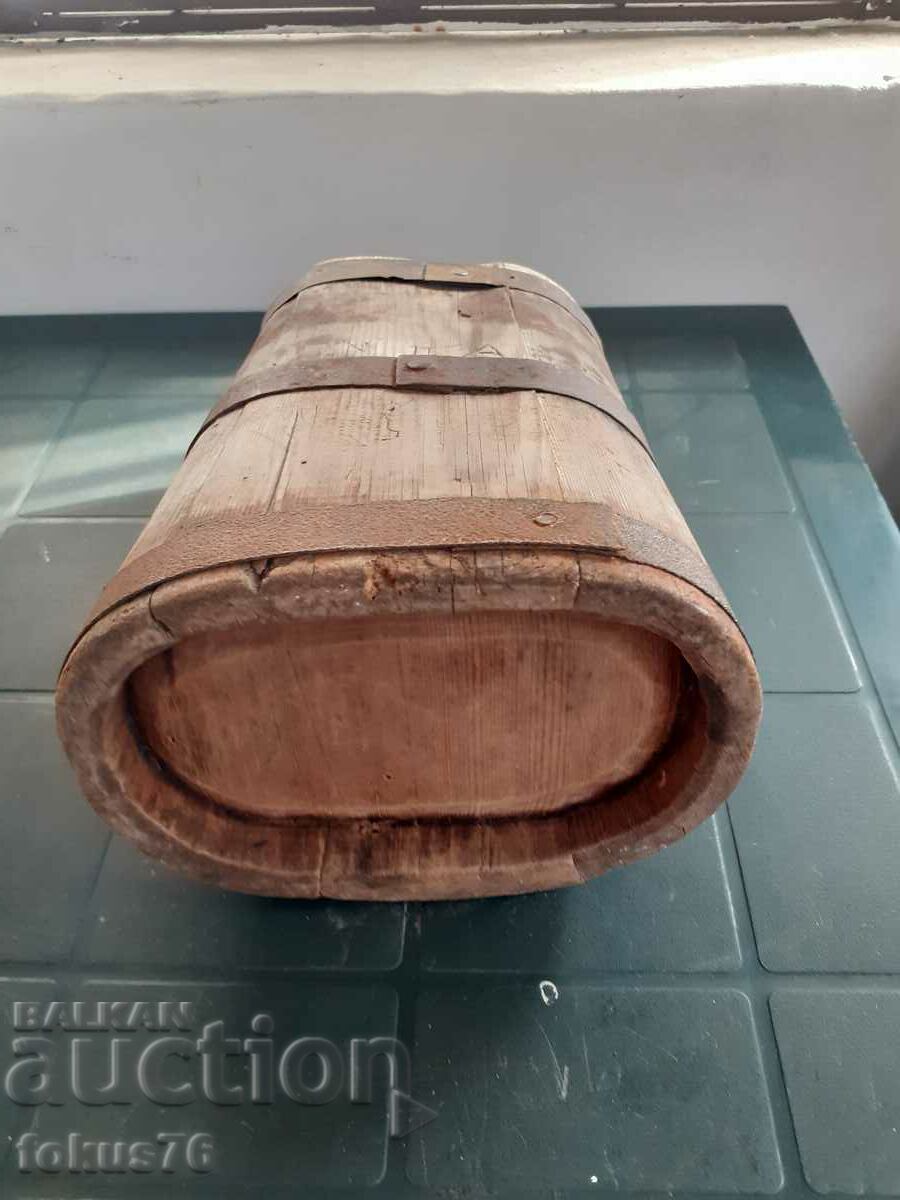 Παράδοση Παλιό ξύλινο σκάφος πρωτόγονο buckel buckel breve Παράδοση Παλιό ξύλινο σκάφος πρωτόγονο buckel buckel breve