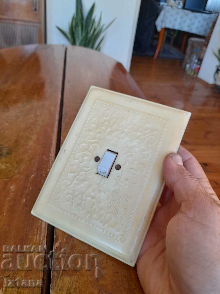 Delivery of Old electrical switch Delivery of Old electrical switch