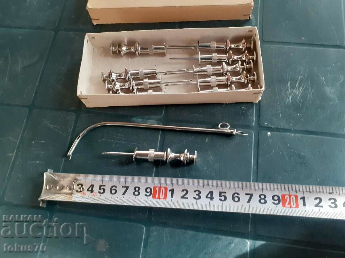 Vintage medical collectible set of puncture needles - 5 Vintage medical collectible set of puncture needles - 5