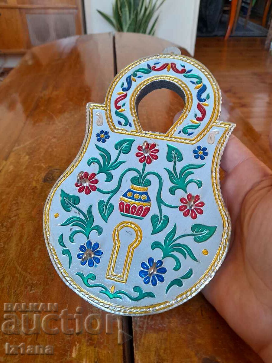 Old key holder with price 32.00 BGN | € 16.36 Old key holder with price 32.00 BGN | € 16.36