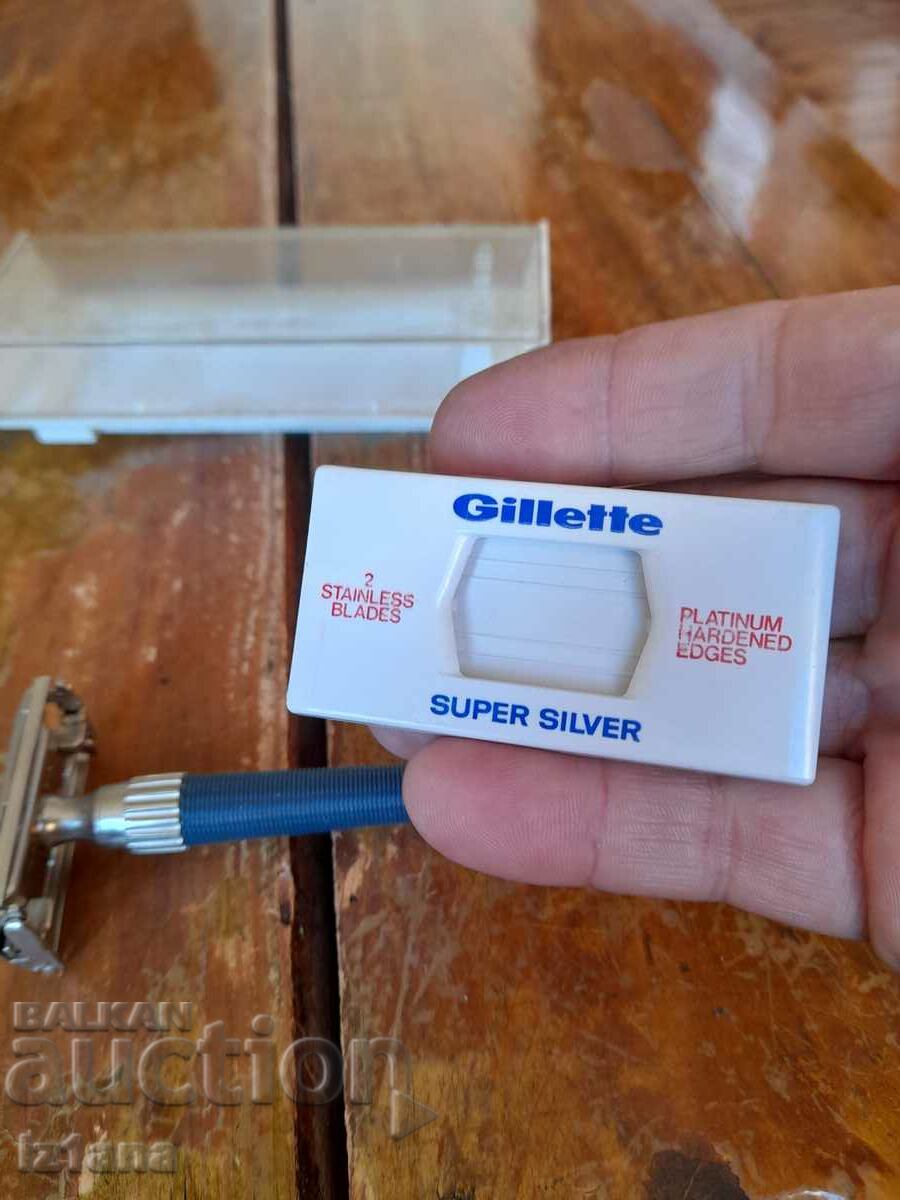 Delivery of Old Gillette razor
