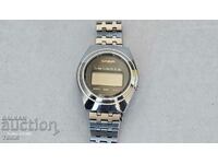 CASIO QUARTZ JAPAN RARE I DON'T KNOW IF IT WORKS B Z C !!!!