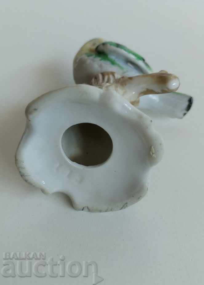 .PORCELAIN FIGURE STATUETTE BIRD BIRD FIGURE - 7 .PORCELAIN FIGURE STATUETTE BIRD BIRD FIGURE - 7