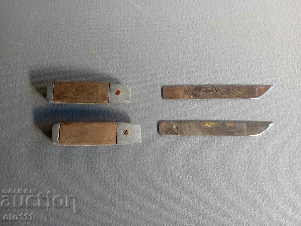 Auction OLD MODEL KNIFE, KNIVES - 2 pieces Auction OLD MODEL KNIFE, KNIVES - 2 pieces