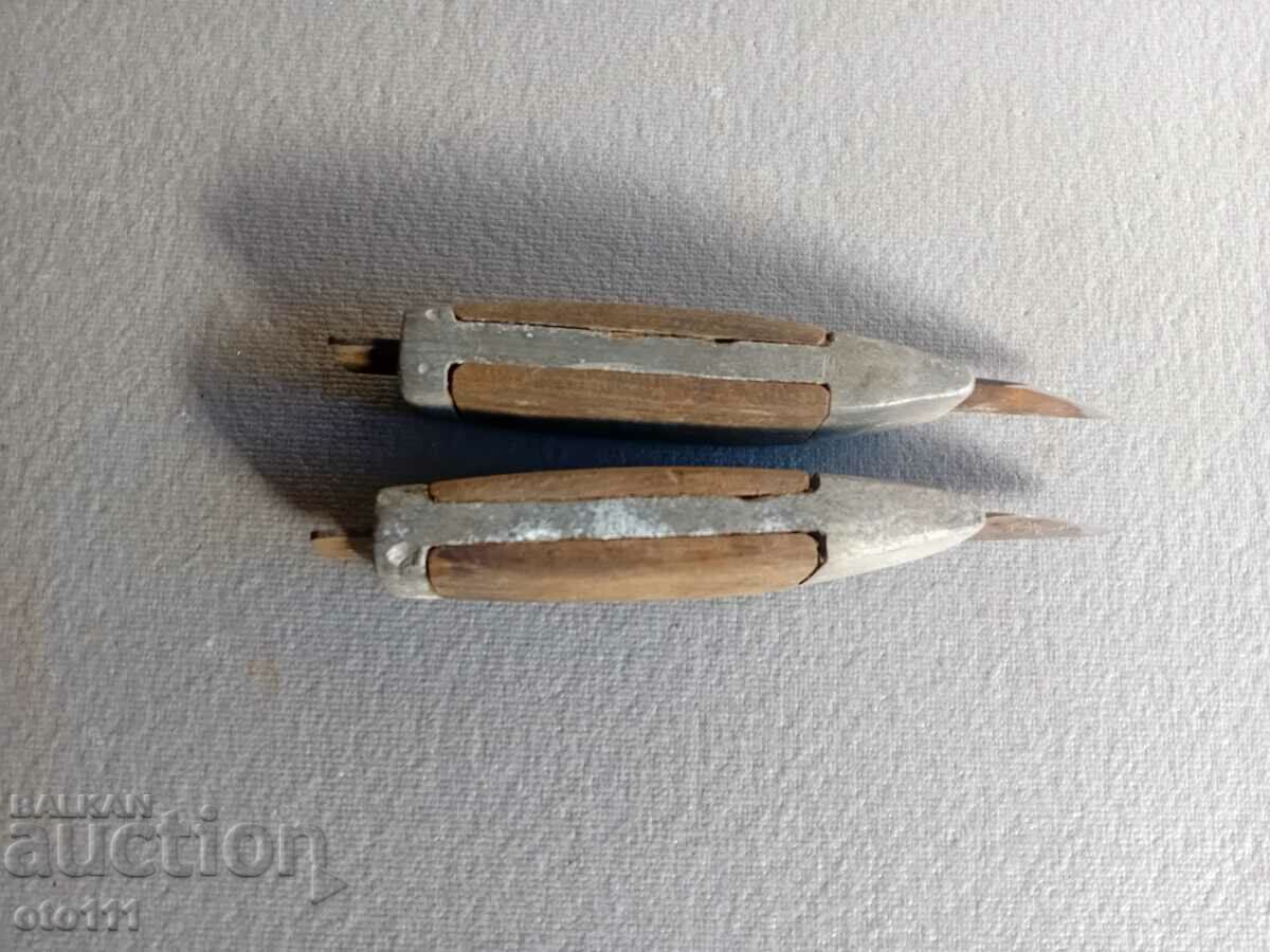 Delivery of OLD MODEL KNIFE, KNIVES - 2 pieces Delivery of OLD MODEL KNIFE, KNIVES - 2 pieces