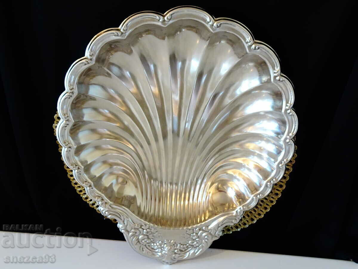 Silver-plated dish for serving mother-of-pearl, baroque. - 6 Silver-plated dish for serving mother-of-pearl, baroque. - 6