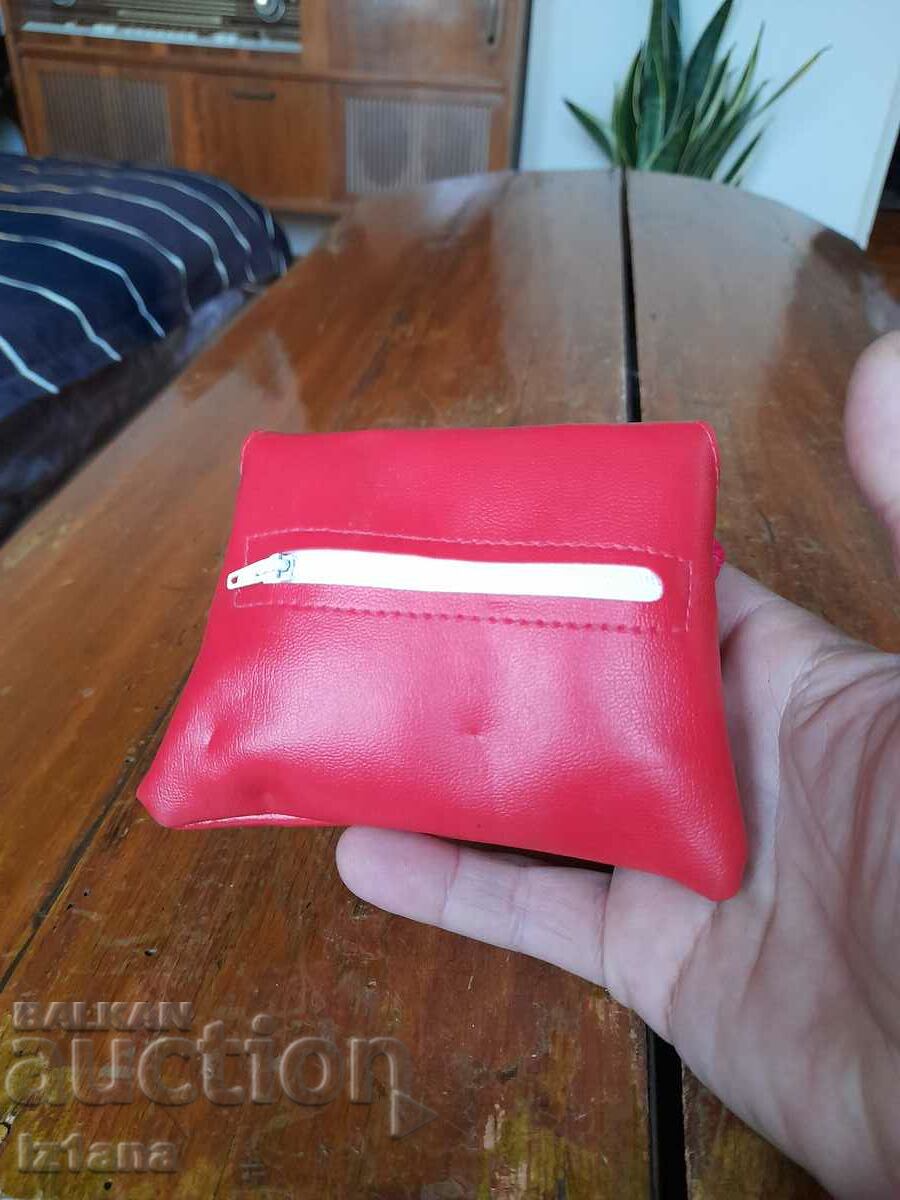 Old folding bag with price 16.00 BGN | € 8.18 Old folding bag with price 16.00 BGN | € 8.18