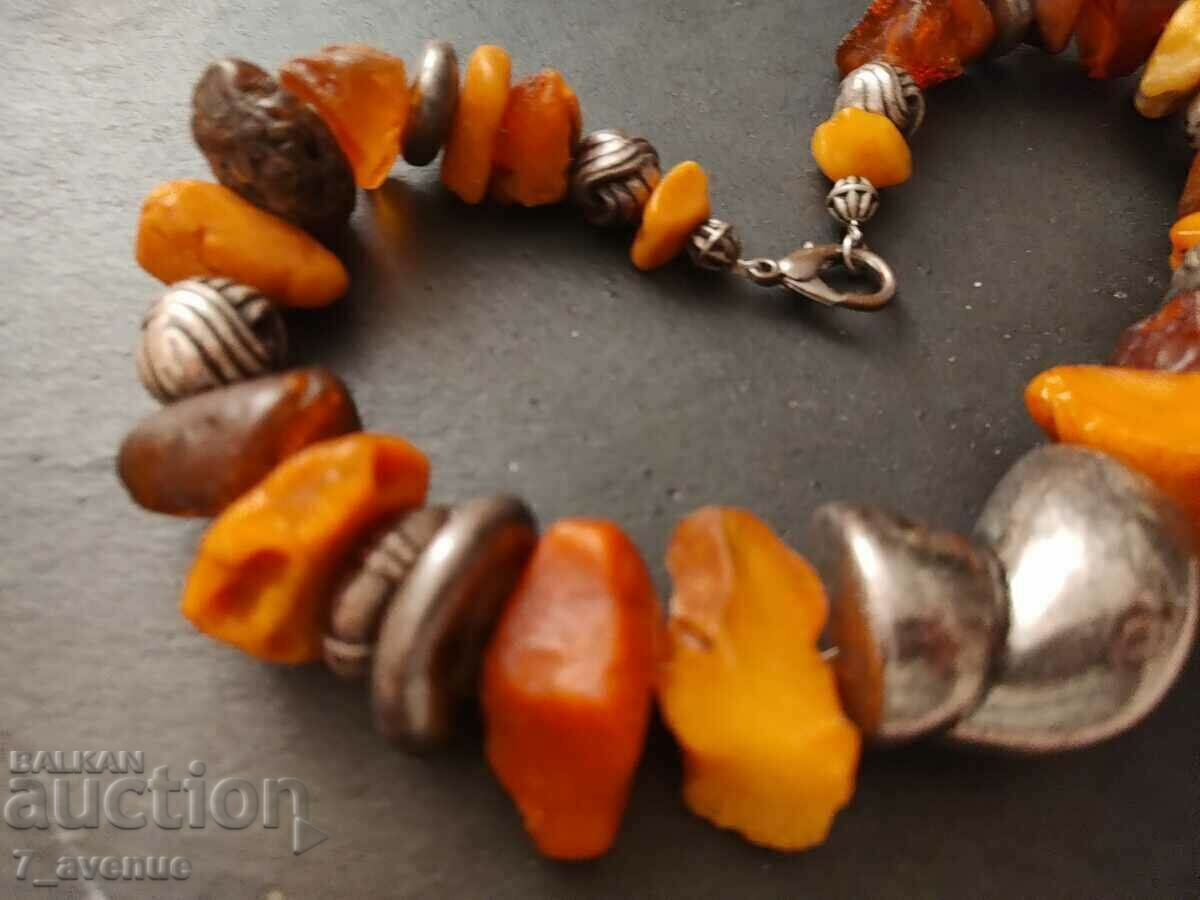 Auction Z Necklace, pendant, old jewelry, Amber, 140 grams 20.11.24 Auction Z Necklace, pendant, old jewelry, Amber, 140 grams 20.11.24