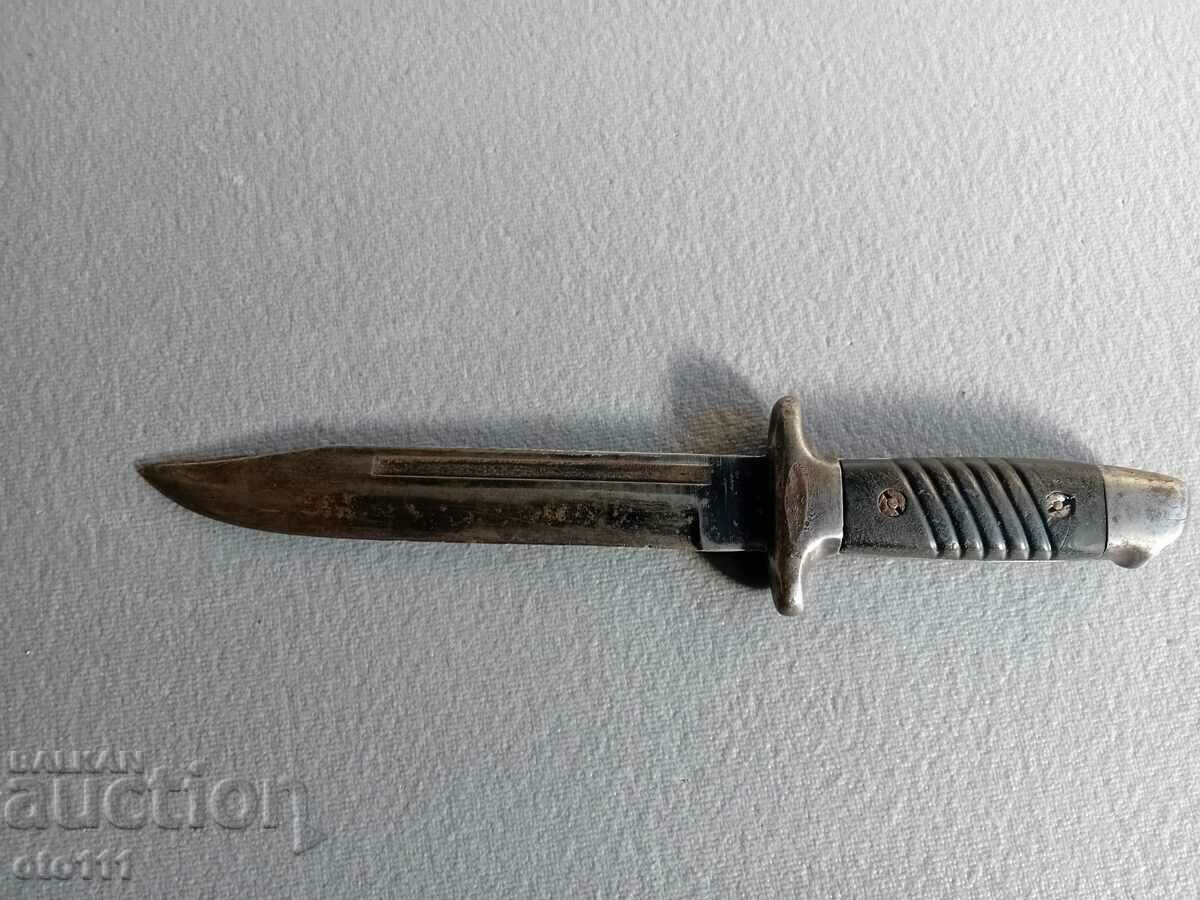 Delivery of DAILY'S KNIFE Delivery of DAILY'S KNIFE