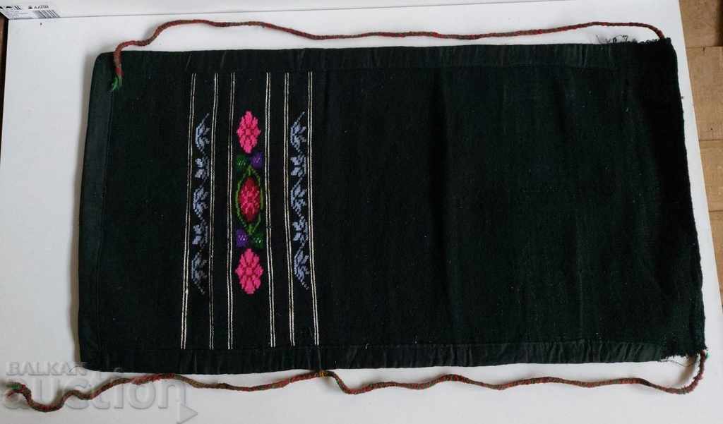 .AUTHENTIC EMBROIDERED APRON WORN BY PISHTIMAL GERAVNA