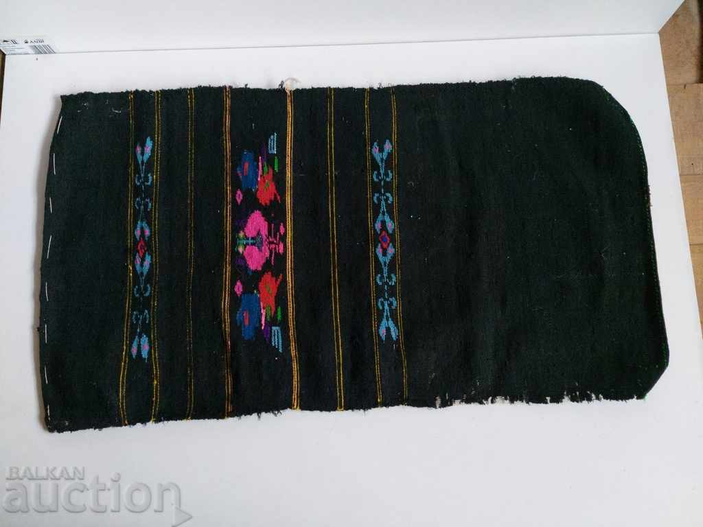 .AUTHENTIC EMBROIDERED APRON WORN BY PISHTIMAL GERAVNA .AUTHENTIC EMBROIDERED APRON WORN BY PISHTIMAL GERAVNA