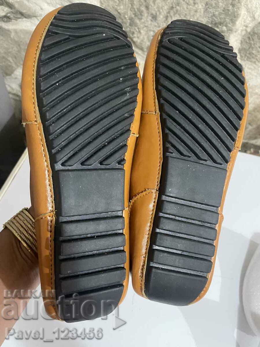 Shoes 38 number with price 19.99 BGN | € 10.22 Shoes 38 number with price 19.99 BGN | € 10.22