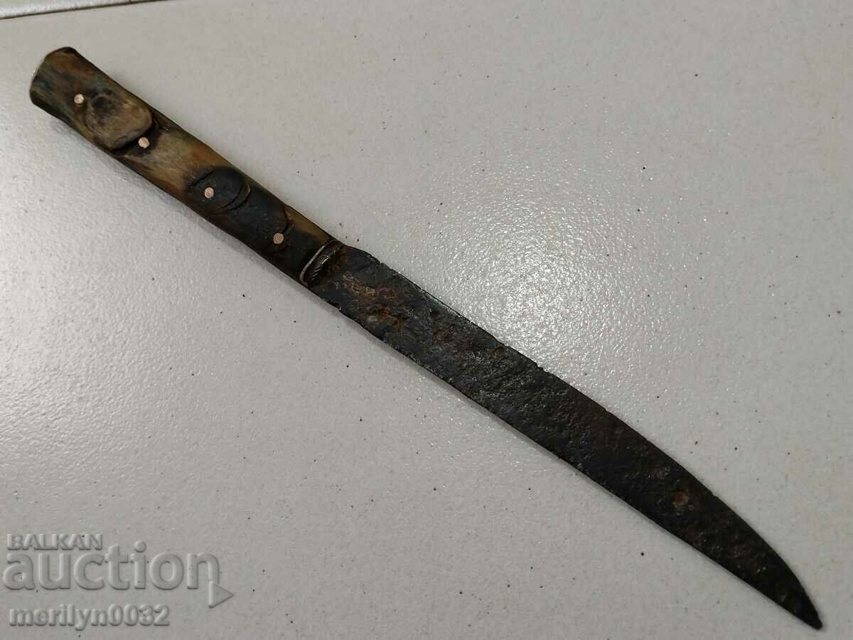 Buinovski knife charred buffalo horn 24cm without kaniya karakulak with price 97.00 BGN | € 49.60 Buinovski knife charred buffalo horn 24cm without kaniya karakulak with price 97.00 BGN | € 49.60