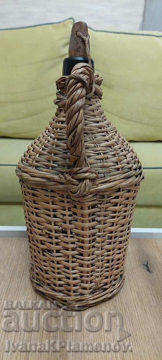 Damajana tricotat retro inaltime 36cm cu preț € 12.00 | 23.47 BGN